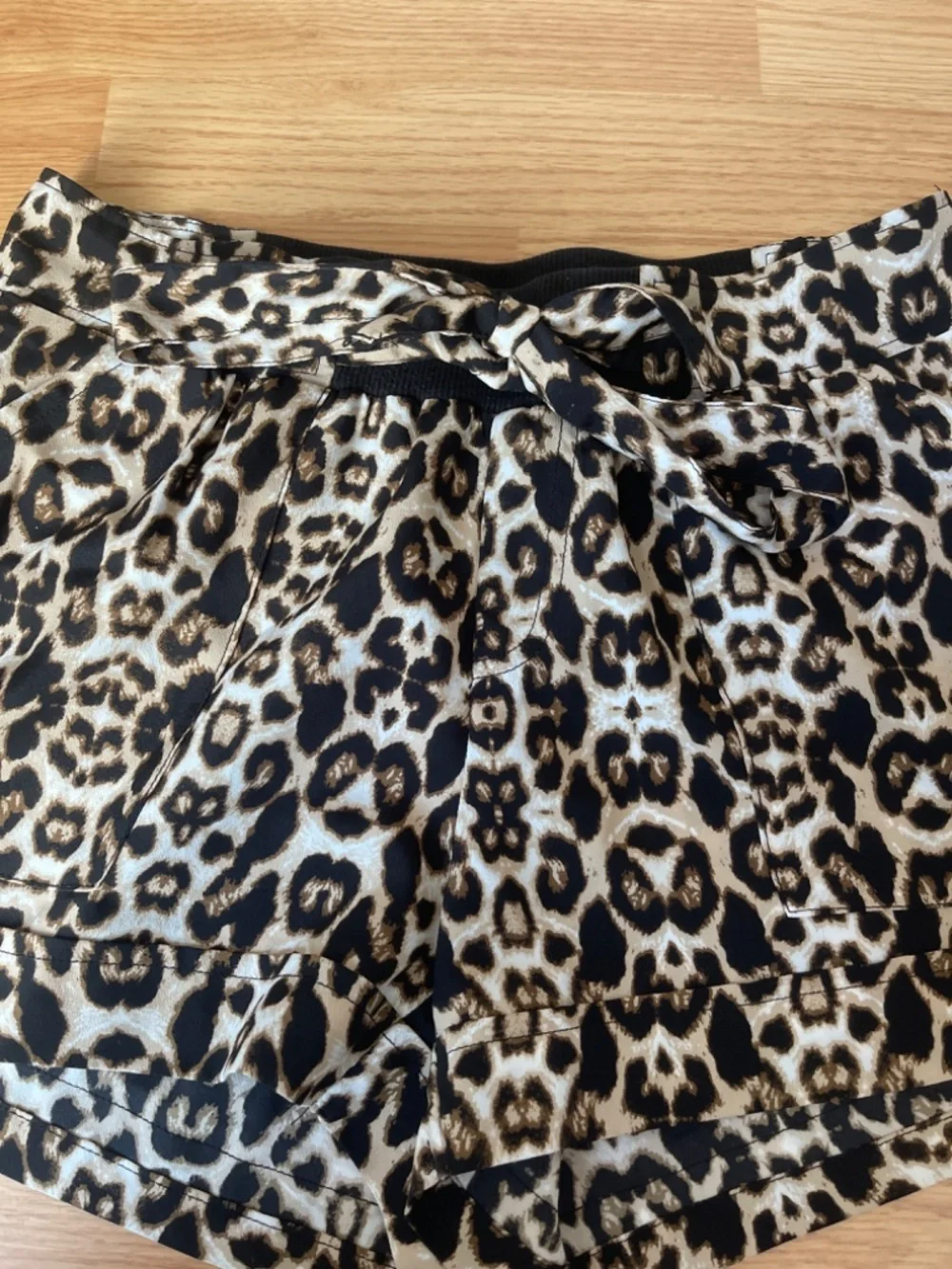 Miss Tina by Tina Knowles Cheetah Print Lightweight Stretch Waist w: Tie Shorts